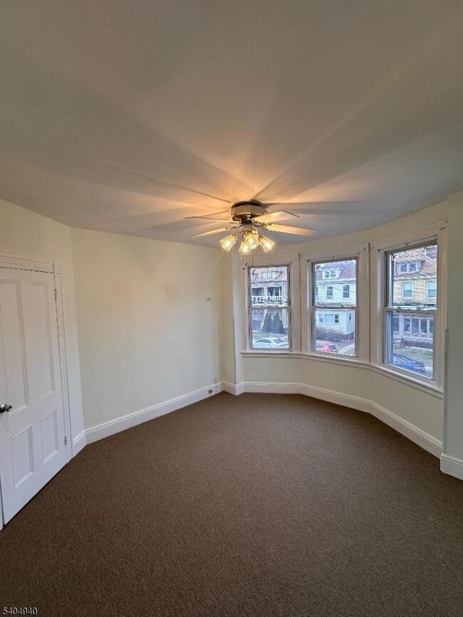 Building Photo - 956 Lafayette St