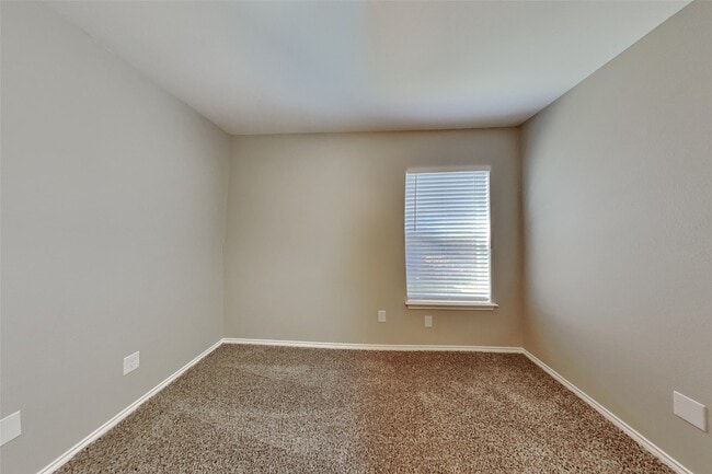 Building Photo - 20610 Tulip Blossom Ct