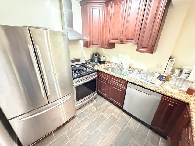 Building Photo - 2817 N Clybourn Ave