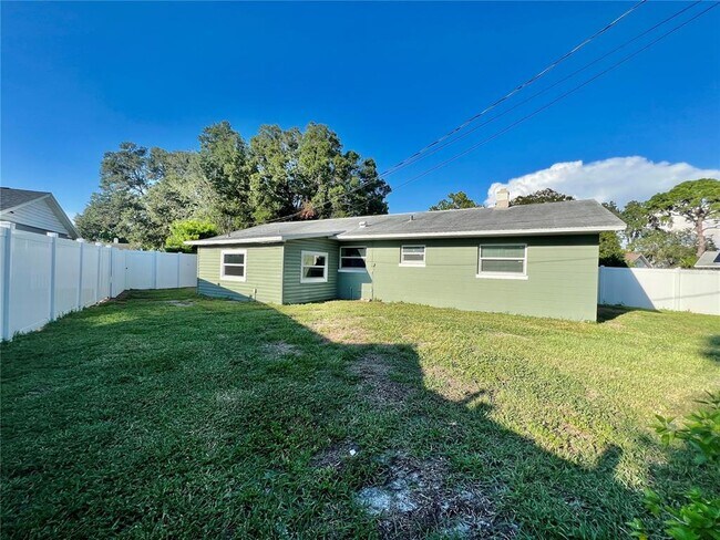 Building Photo - 3530 66th Way N