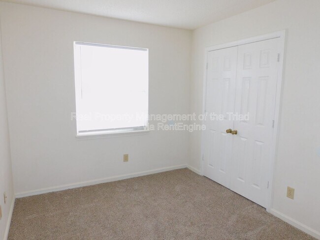 Building Photo - 515 Mystic Dr
