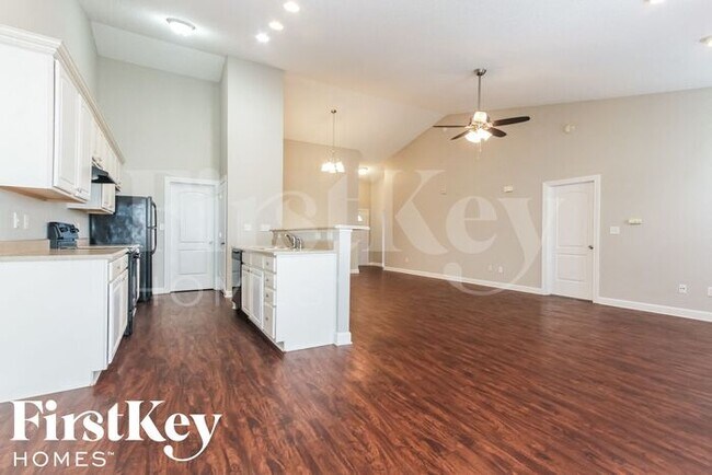 Building Photo - 9778 Rhodes Ln