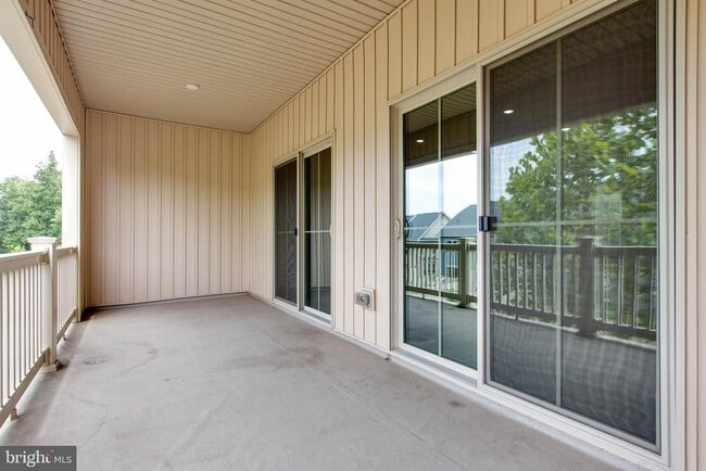 Building Photo - 7839 Otterbein Wy