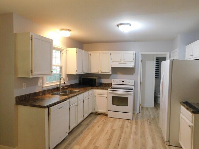 Building Photo - 1714 Abbot's Mill Way