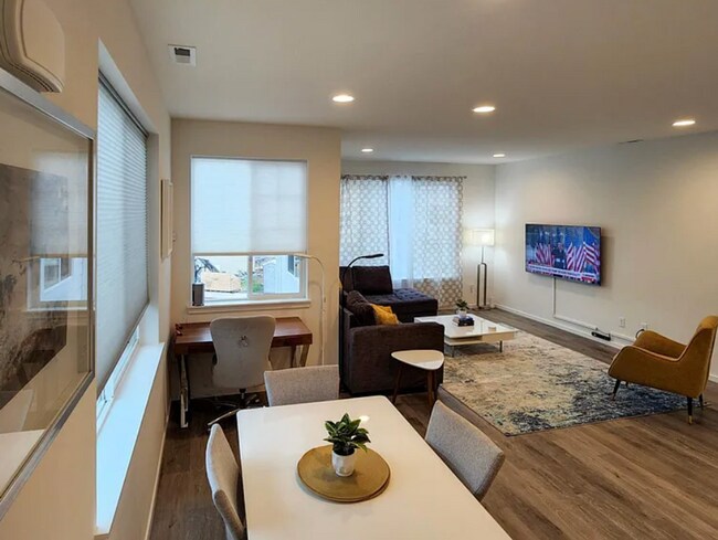 Building Photo - Fully Furnished Short-Term Rental | All Utilities Included |