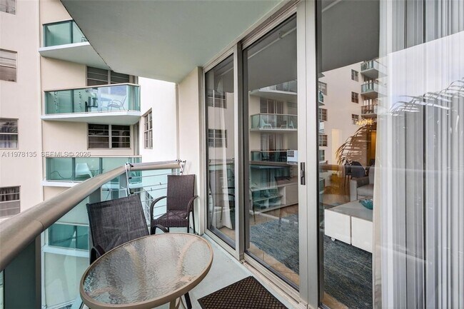 Building Photo - 3801 S Ocean Dr