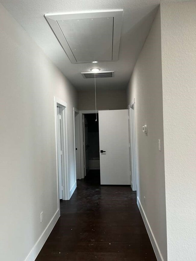 Building Photo - 704 Avenue I