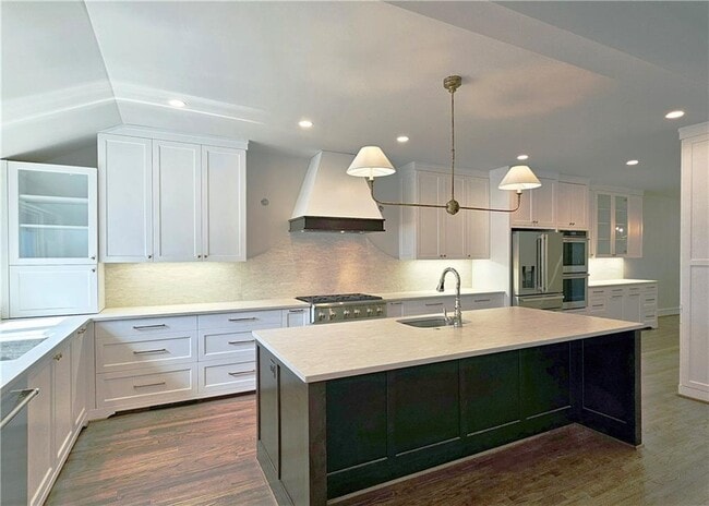 Building Photo - 5650 River Oaks Pl NW