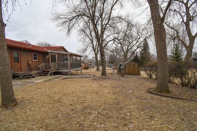 Building Photo - 3305 E 33rd St