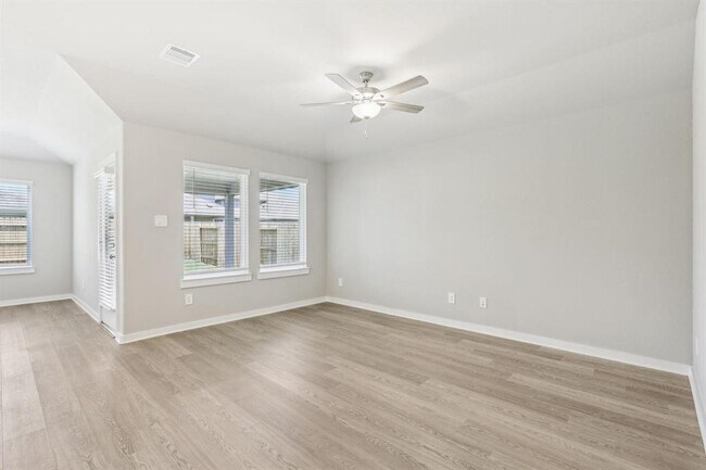 Building Photo - 14318 Azalea Tree Dr