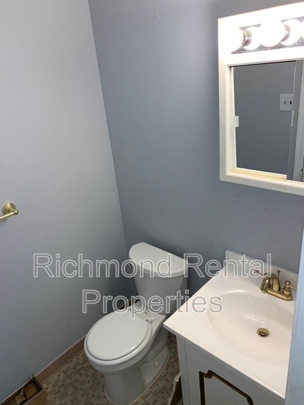 Building Photo - 4 Skipwith Green Cir