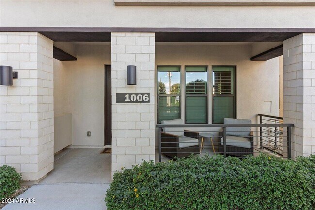 Building Photo - 8340 E McDonald Dr