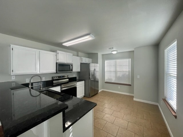 Building Photo - 220 Sage St