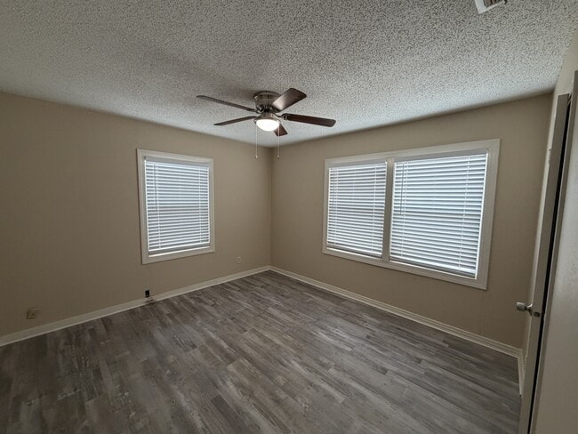 Building Photo - 4016 32nd St