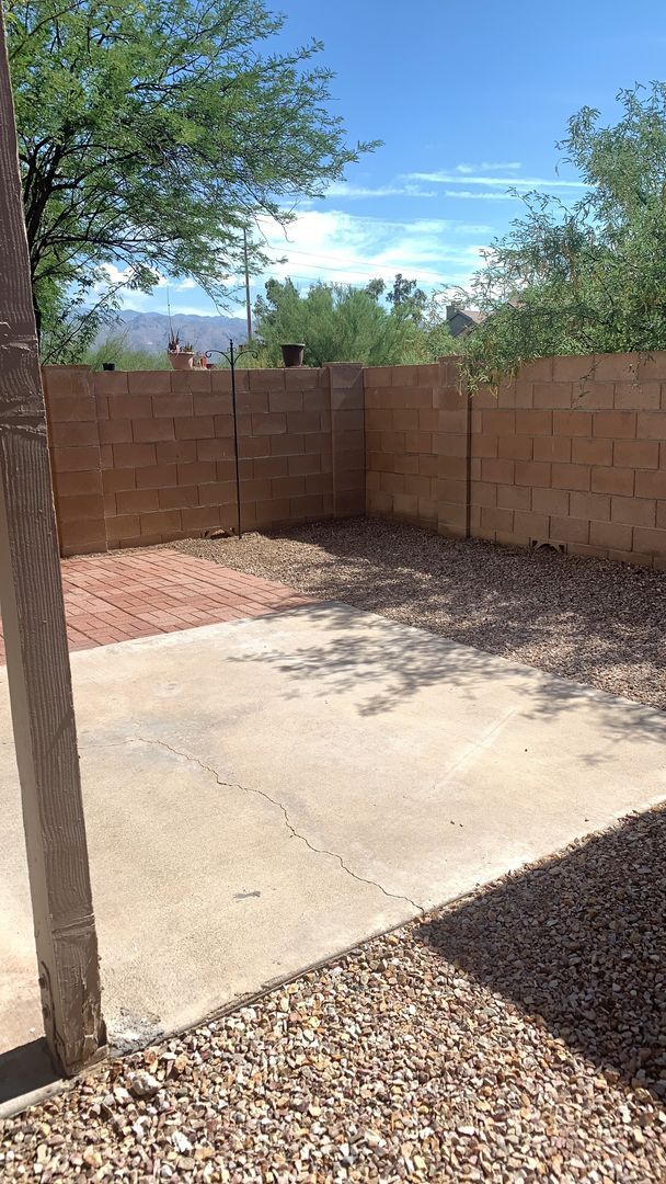 Building Photo - 8980 E Speedway Blvd