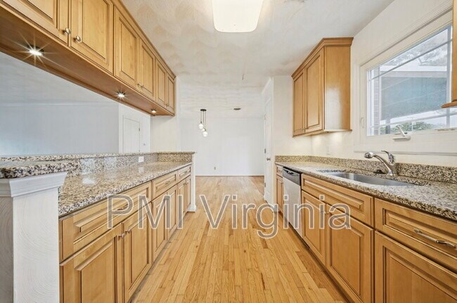 Building Photo - 5389 Susquehanna Dr