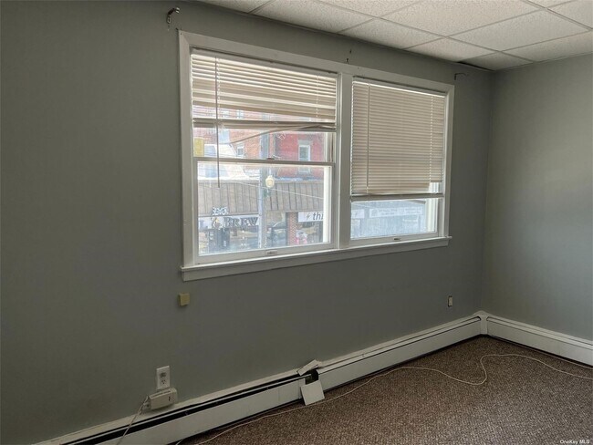 Primary Photo - 2721 Grand Ave