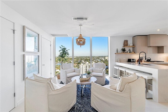 Building Photo - 2200 N Ocean Blvd