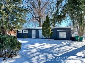 Building Photo - 1132 Lakeview Ave