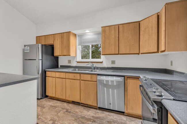 Building Photo - Prospector Townhome