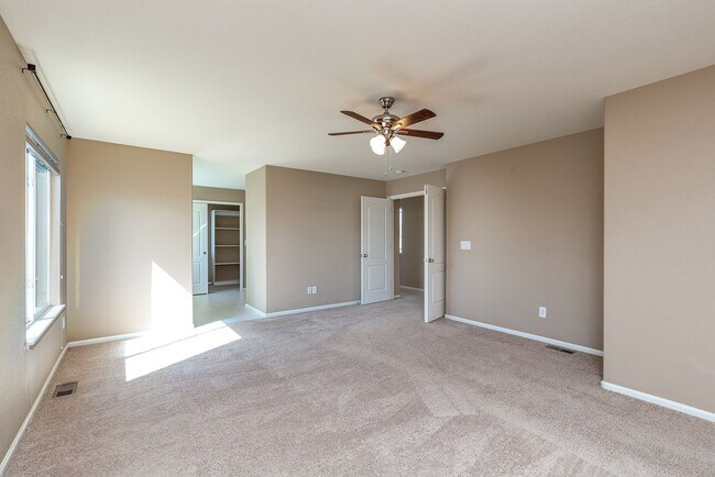 Building Photo - Single Family Home for Rent in the Northgate Area