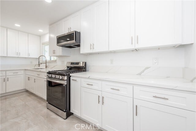 Building Photo - 8002 San Luis Cir