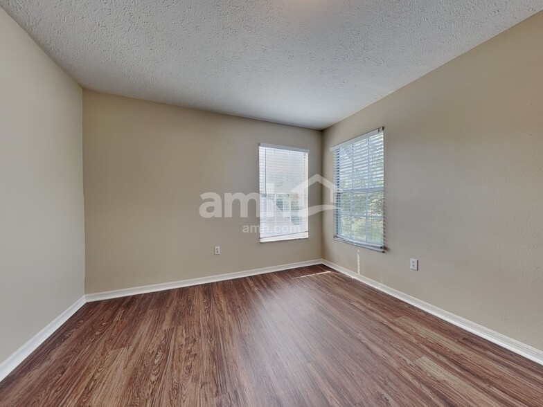 Building Photo - 7909 Hathaway Dr