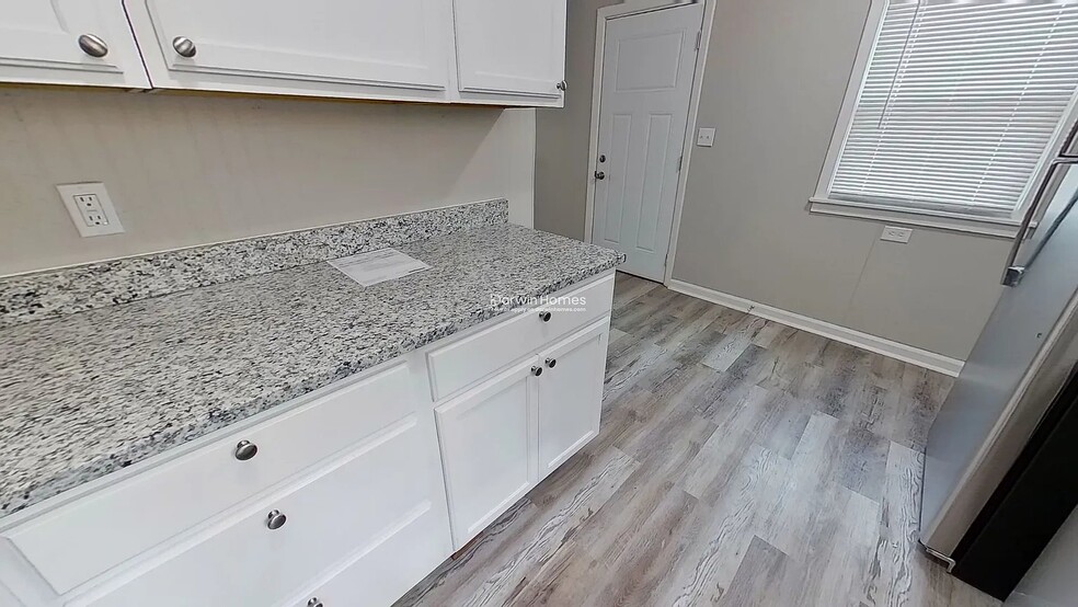 Building Photo - 3473 E 54 St