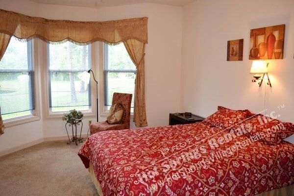 Building Photo - Isabella Golf Course  Home | Furnished