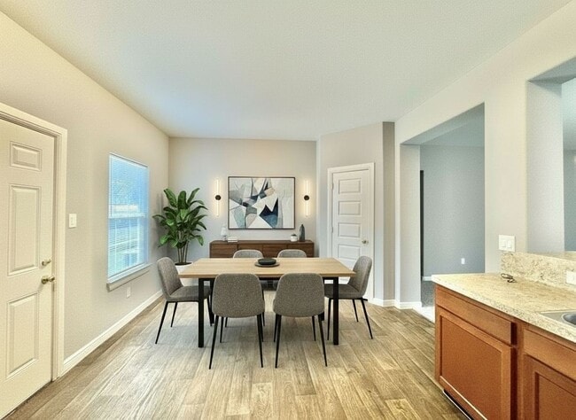 Building Photo - 6017 E Houston Rd