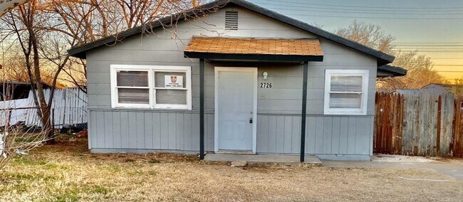 Building Photo - $0 First Month's Rent / $0 Deposit at Move-in