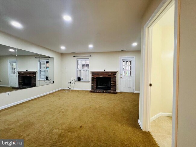 Building Photo - 6107 Asher Ct
