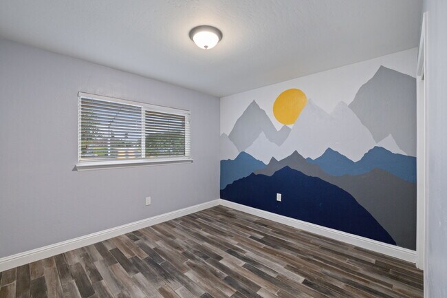 Building Photo - 1212 S Demaree St