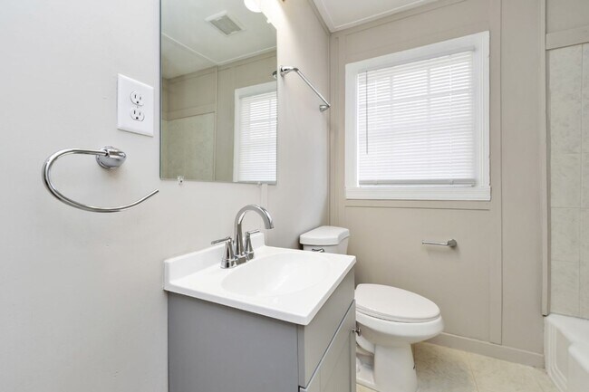 Building Photo - Stunning 4BR Renovation in Bessemer – Be the First to Live Here