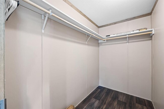Building Photo - 2051 California Ave