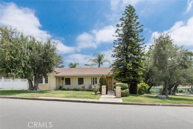 Primary Photo - 1233 Imperial Dr
