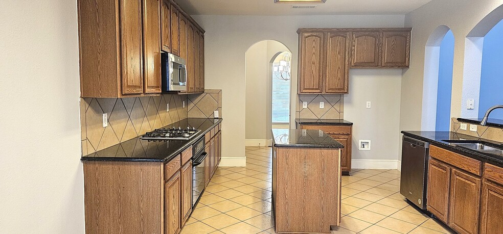 Building Photo - 6901 Millard Pond Dr