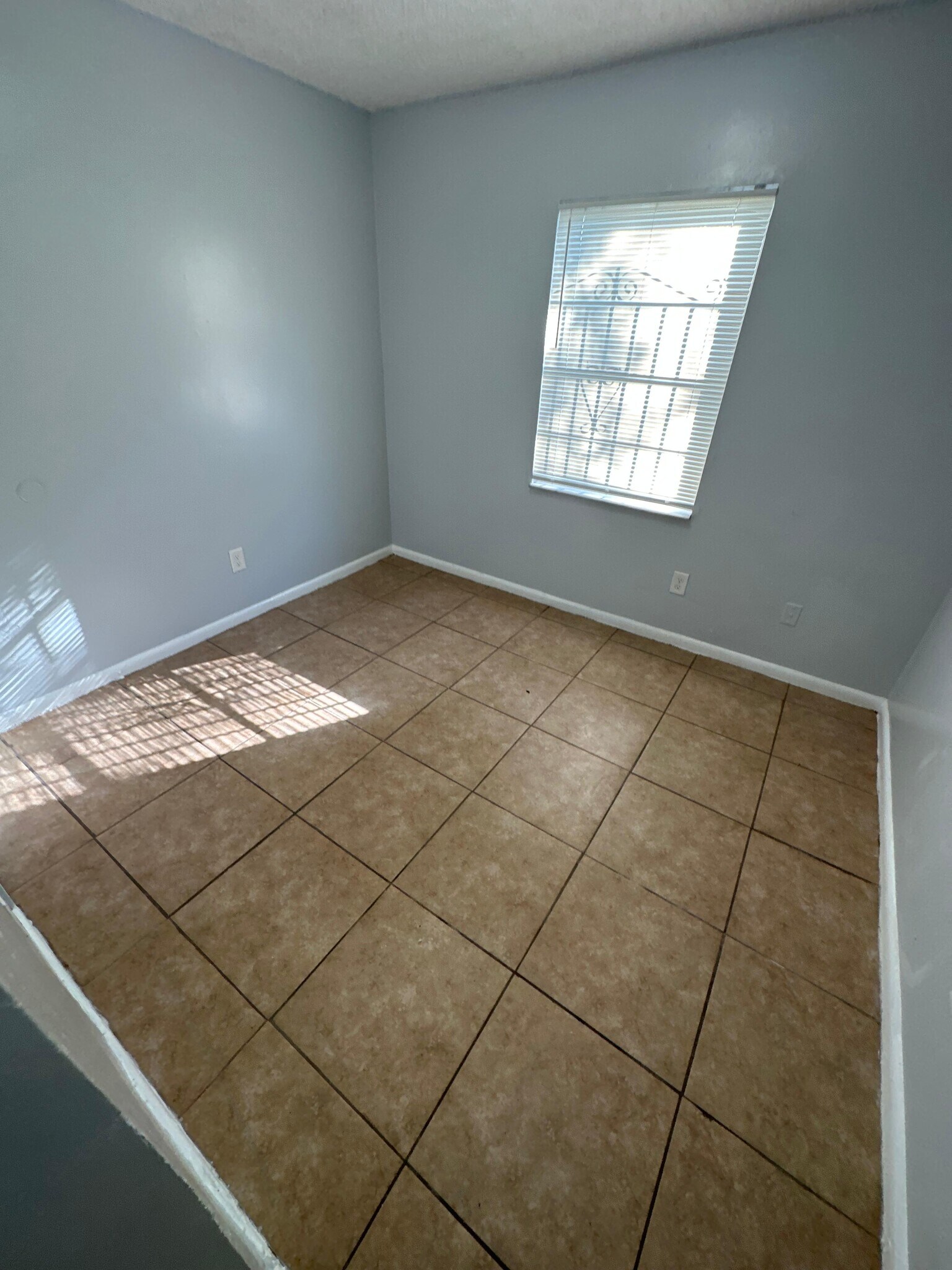 Building Photo - 712 Eaverson St