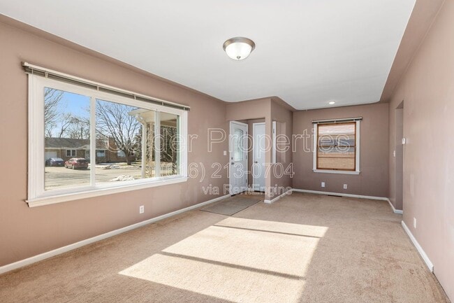 Building Photo - 1115 Lake Michigan Dr NW