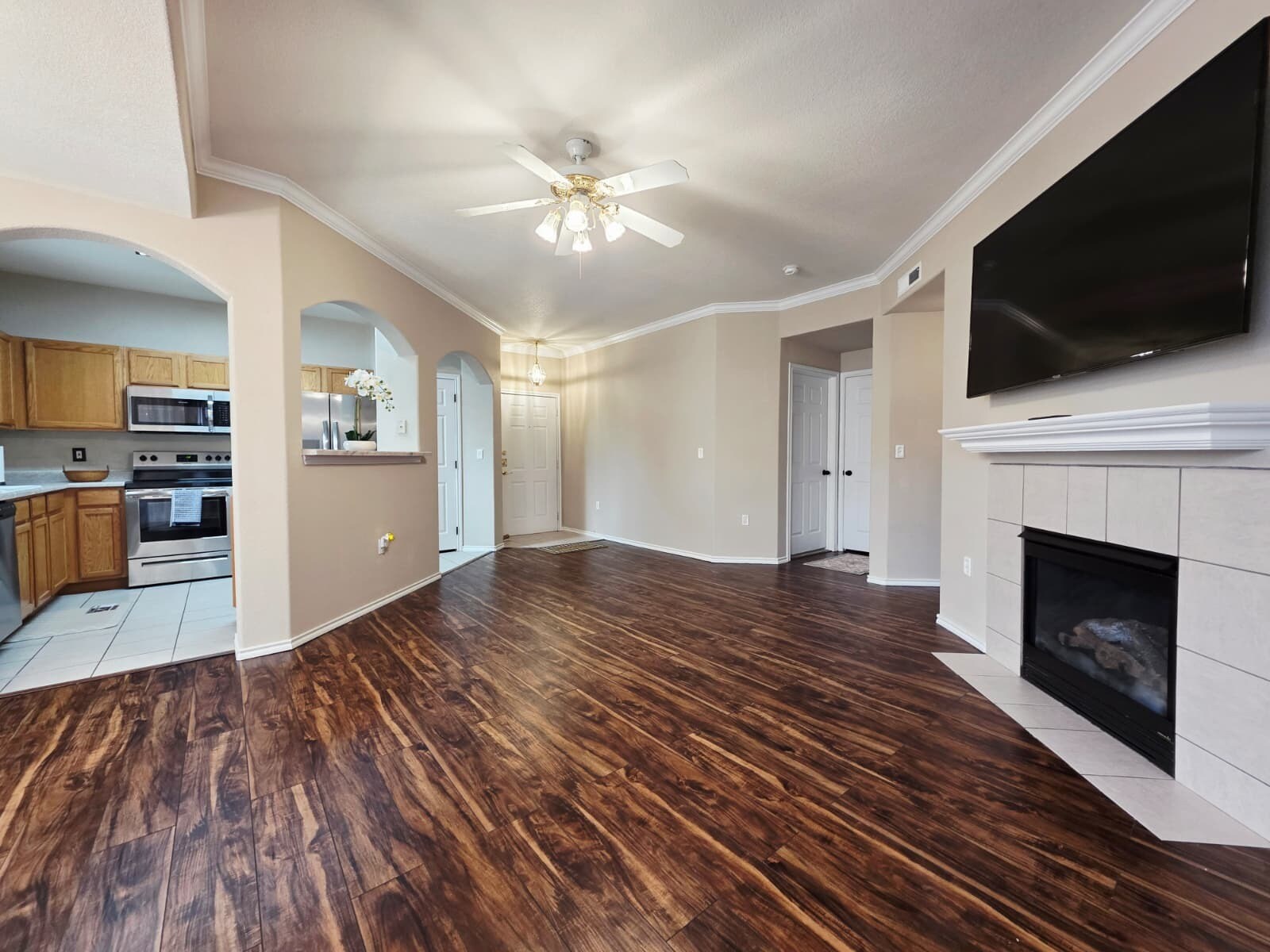 Building Photo - 3960 Riviera Grove