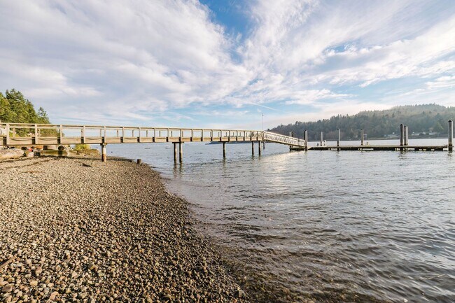Building Photo - Impeccable Low Bank Bainbridge Waterfront Home with Private Dock