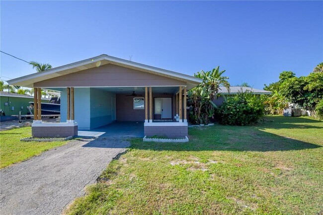 Primary Photo - 1310 NE 4th Ter