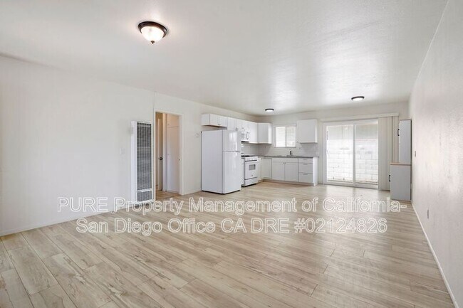 Building Photo - 528 7th St