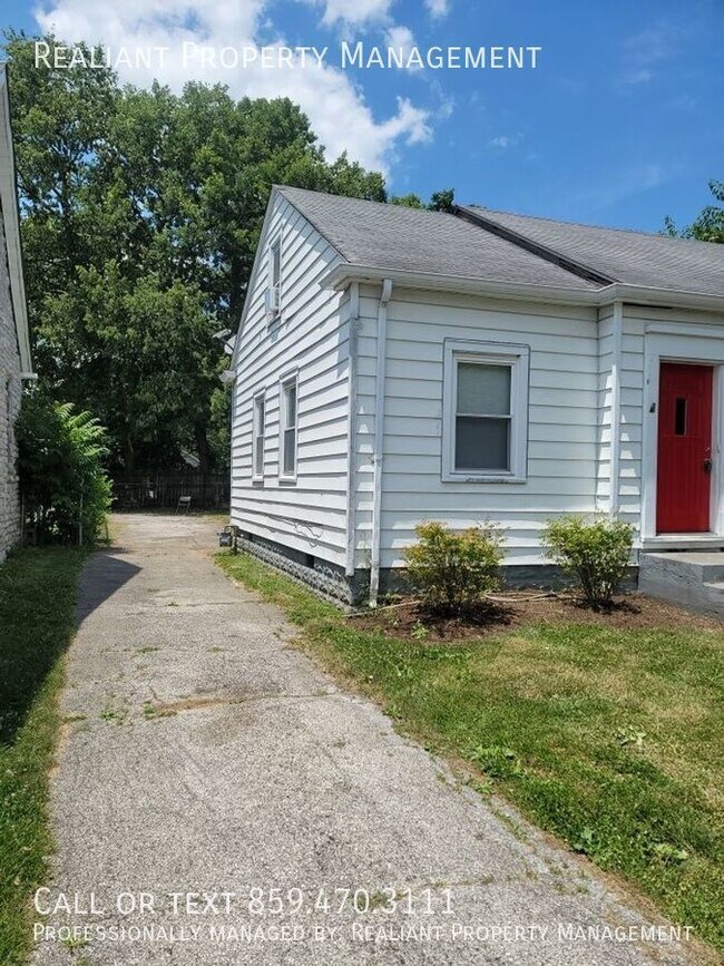 Building Photo - 1411 Hill St