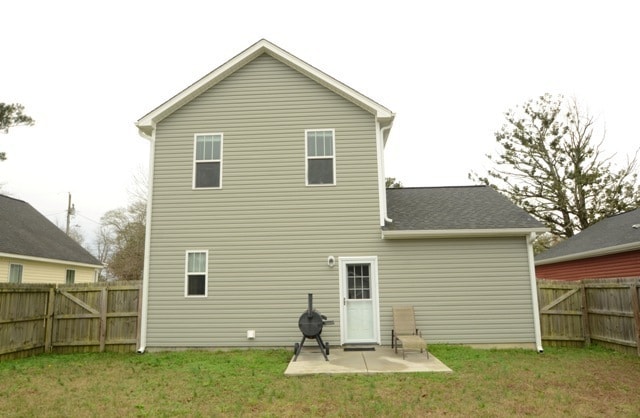 Building Photo - Beautiful 2-story home
