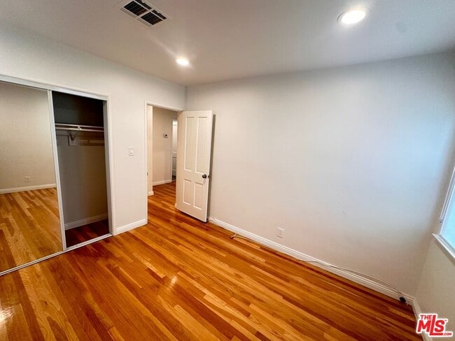 Building Photo - 4717 Glenwood Ave