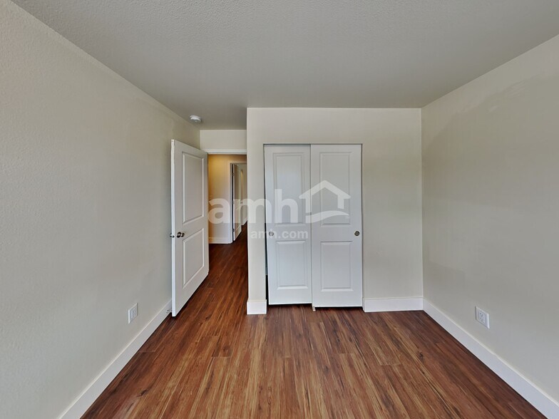 Building Photo - 1709 Blacktail Ln