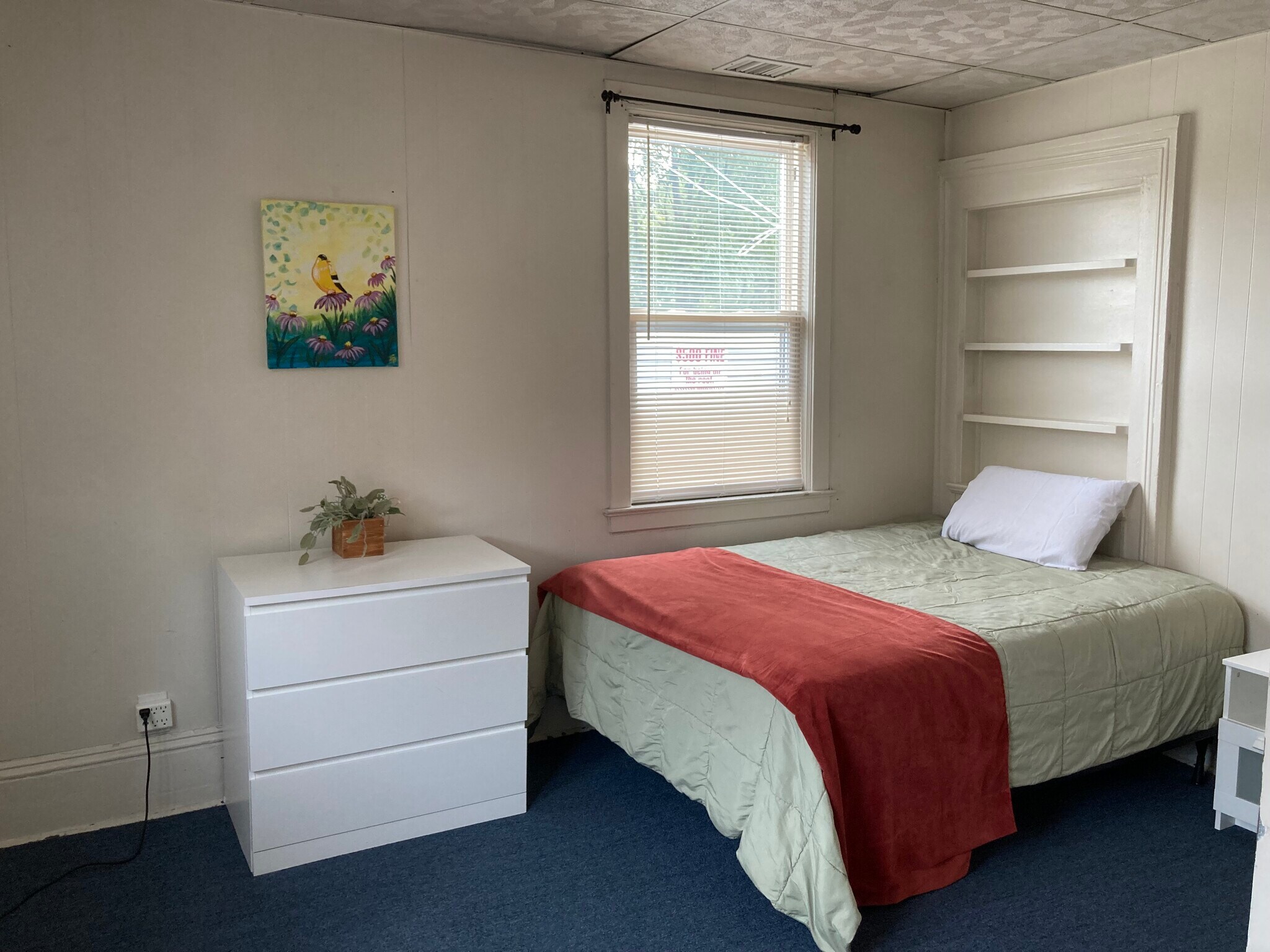 Building Photo - 2002 Maple Ave