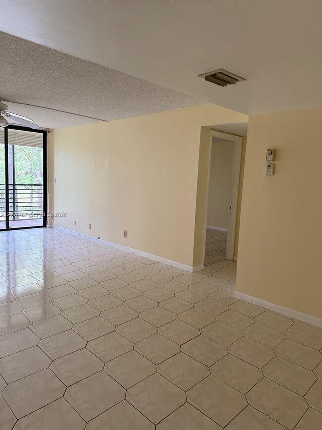 Building Photo - 6751 N University Dr