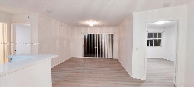 Building Photo - 2433 Centergate Dr